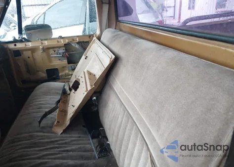 1985 Chevrolet C10 из США, поврежденный, VIN 1GCDC14H9FS108175